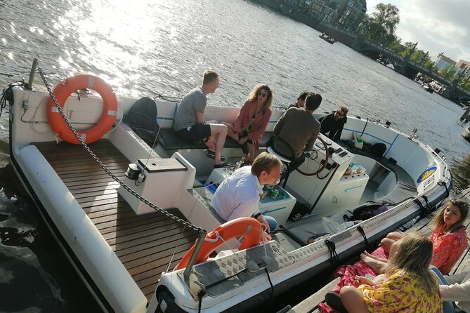 Bulldog Boat Smoke Friendly Winter Cruise 2 Drinks in Amsterdam - Common Questions