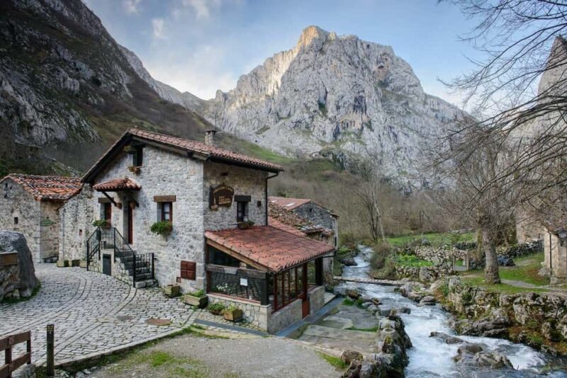 Bulnes: Excursion with funicular and Cabrales cheese cave in the Picos de Europa - Who Will Love This Tour?
