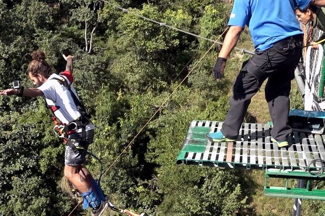 Bungee Jumping in Nepal - Day Tour - Experienced Guides and Professional Staff