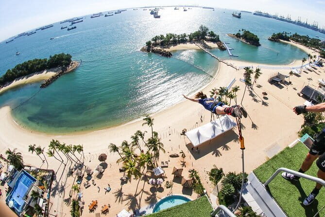 Bungy Jump - The Experience of Bungy Jumping at Sentosa