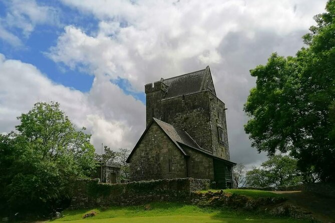 Bunratty Castle, Folk Park, Craggaunowen & Quinn Abbey Private Tour From Galway - Cancellation Policy and Refund Information