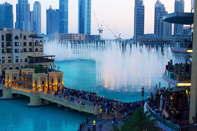 Burj Khalifa at the Top & Under Water Zoo Aquarium With Transfer - Offered Languages and Availability