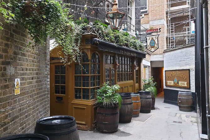 Burnings, Butchery & Black Death: A Walking Tour of Londons Bloody Past - Execution Techniques Throughout History