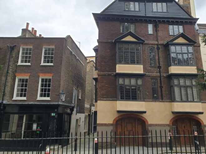 Burnings, Butchery & Black Death: London's Bloody Past - Disposing of the Black Death Corpses