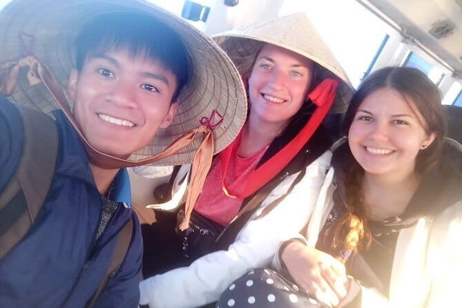 Bus Cat Ba island to Ha Noi - An In-Depth Look at the Transfer Experience