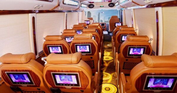 Bus From Ha Noi to Cat Ba Island - English-Speaking Staff Assistance