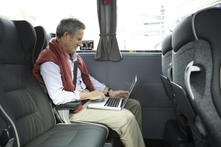 Bus Transfer Between Heathrow and Gatwick Airports - Experience