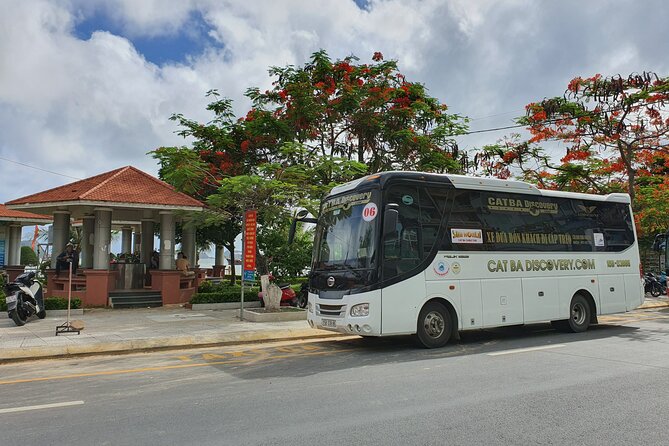 Bus Transfer From Hanoi to Cat Ba - Amenities and Facilities on the Bus