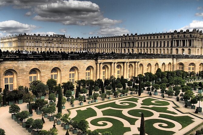 Bus Transfer : Paris to the Palace of Versailles Round-Trip - Infant Seat Availability