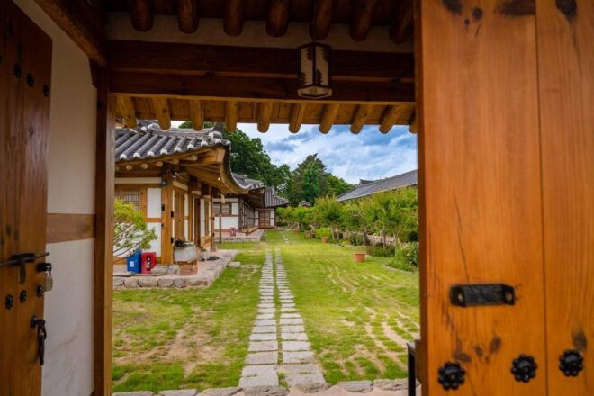 Busan: Gyeongju Guided Day Trip to Three Kingdoms Capital - Included Inclusions