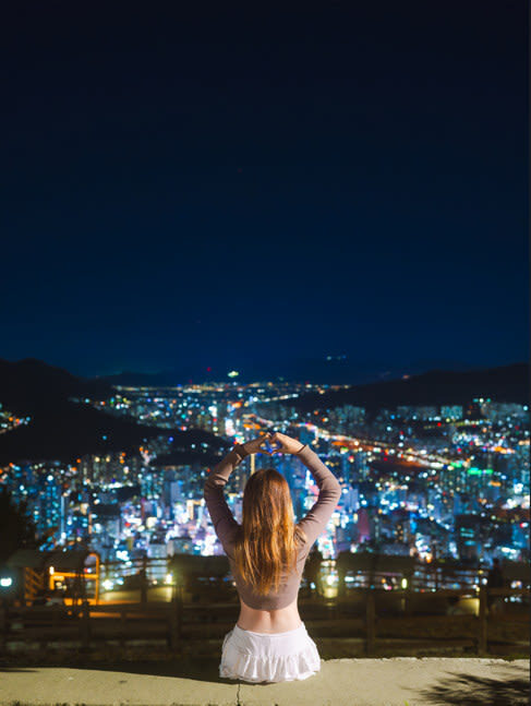 Busan Hwangnyeongsan & Gamcheon Culture Village Half-Day Night Photography Tour - Comfortable transfers, with a social side