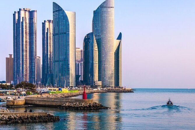 Busan: Jagalchi Market & Gamcheon Village Walking Tour With Guide - A Deep Dive into the Tour Experience