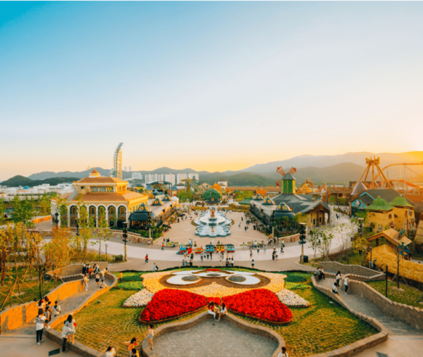 Busan: Lotte World 1 Day Pass + Korean School Uniform Rental - Admission Guidelines for Visitors