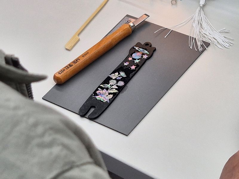 Busan Mother-of-Pearl Craft Class with Tea ceremony - What the price buys you