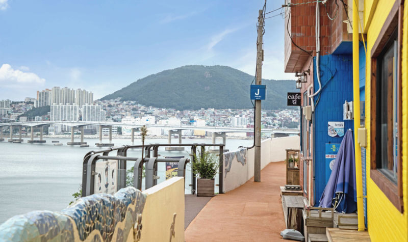 Busan Museum of Movies & Huinnyeoul Culture Village One-day Cultural & Movie Tour - Key points to know