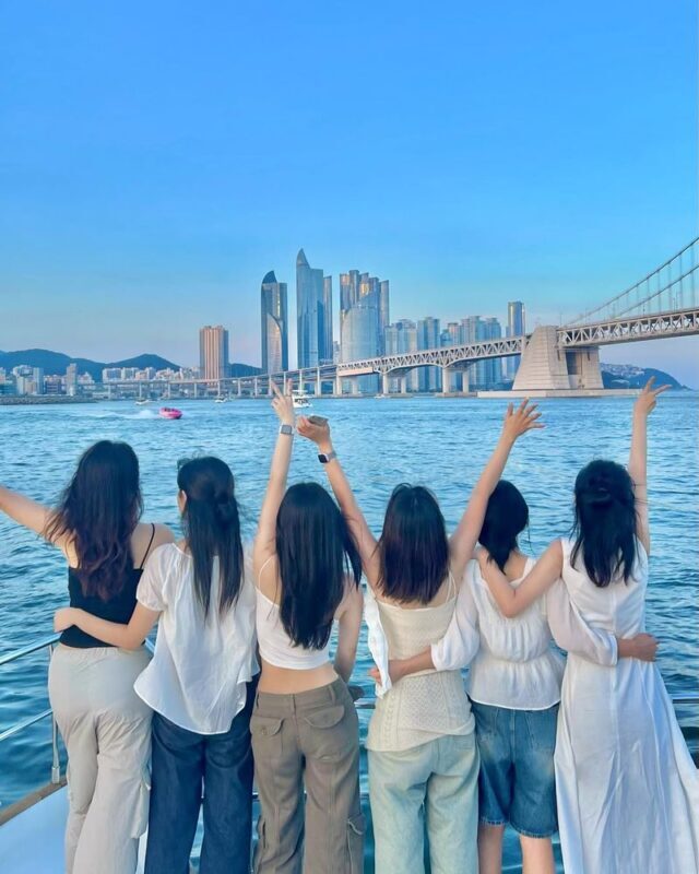 Busan Premium Yacht Tour YachtHolic (Pets allowed) - Choosing daytime, sunset, or night