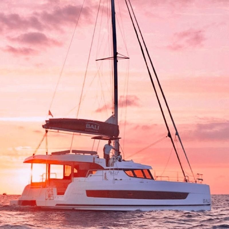 Busan Public Yacht Tour Experience by WithYacht - Leaving from Gwangalli Beach