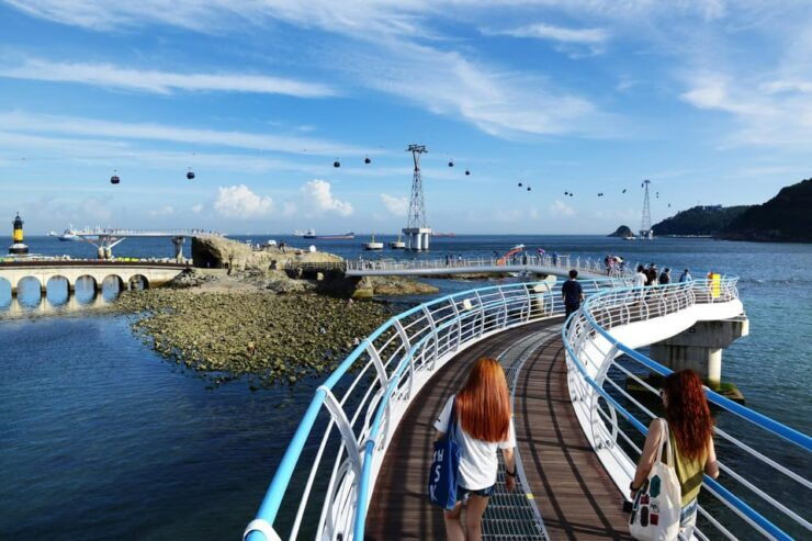 Busan Tour:Taejongdae + Huinnyeoul + Gamcheon +SongdoSkywalk - Key Points