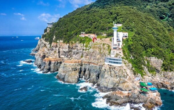 Busan Tour:Taejongdae + Huinnyeoul + Gamcheon +SongdoSkywalk - Scenic Songdo Skywalk