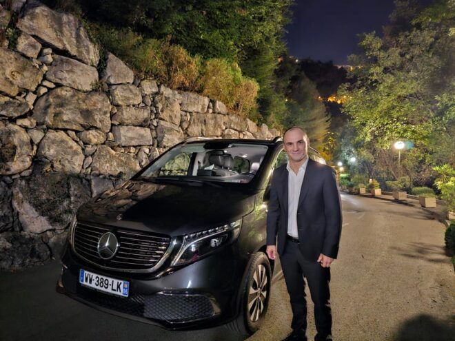 Business Class Transfer From Nice Airport to Villefranche - Scenic Route Experience