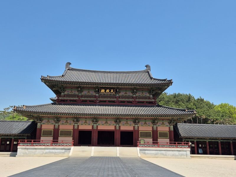Buyeo Baekje Kingdom One Day Tour - Palace halls, temple grounds, and a recreated Baekje village