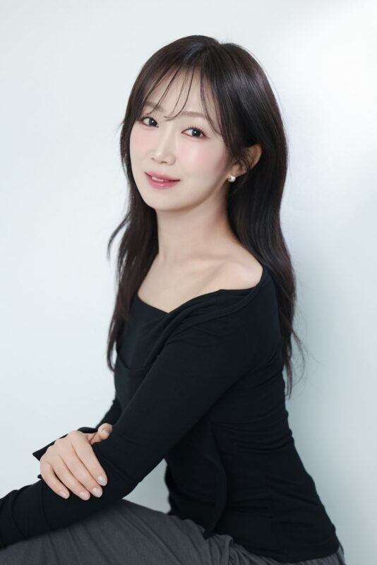 by B. makeup Seoul: Authentic K-Pop Idol & Daily Styling Experience - At a glance