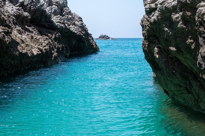 By Boat Between the Sea and the Most Beautiful Beaches! Capo Vaticano - Tropea - Briatico - Capo Vaticano: A Hidden Gem