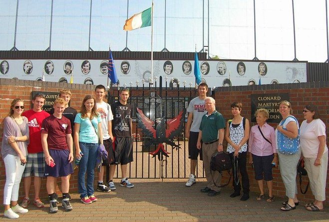 Cab Tours Belfast Famous Black Taxi Tours Private 2hrs Adventure - End Point and Age Requirement