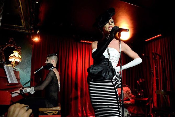 Cabaret Club Madame Arthur - Meeting and Pickup