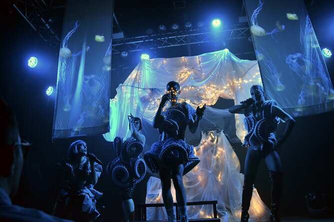 Cabaret Club Madame Arthur - What to Expect