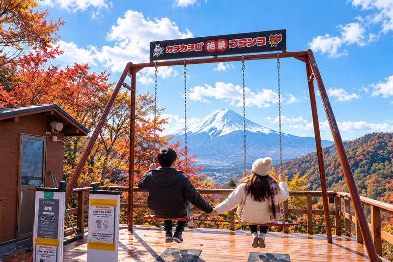 (Cable Car Ticket Included) Mt. Fuji & Lake Kawaguchiko Day Tour | Mt. Tenjo Park / Oshino Hakkai / Chureito Pagoda / Lawson Convenience Store | Off-Peak Travel (Departing from Tokyo) - The pace, the price, and what you are buying