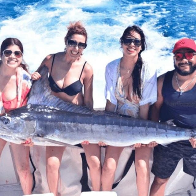Cabo San Lucas: 33 Bertram La Paloma Fishing Charter - Additional Costs