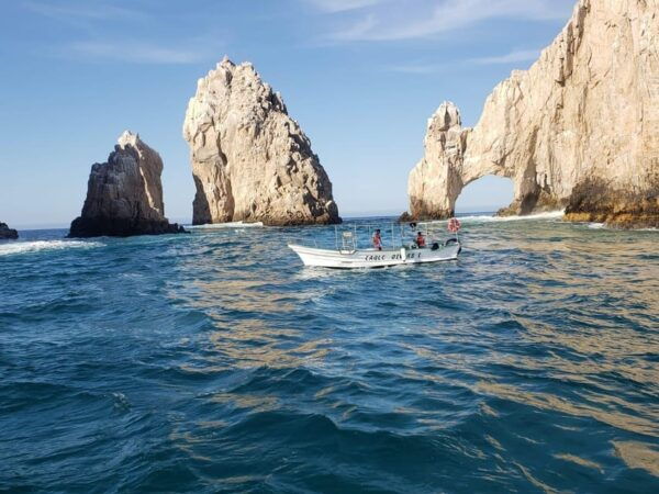 Cabo San Lucas: Classic Tour to the Arch in Glass Bottom - Relaxing at Lovers Beach