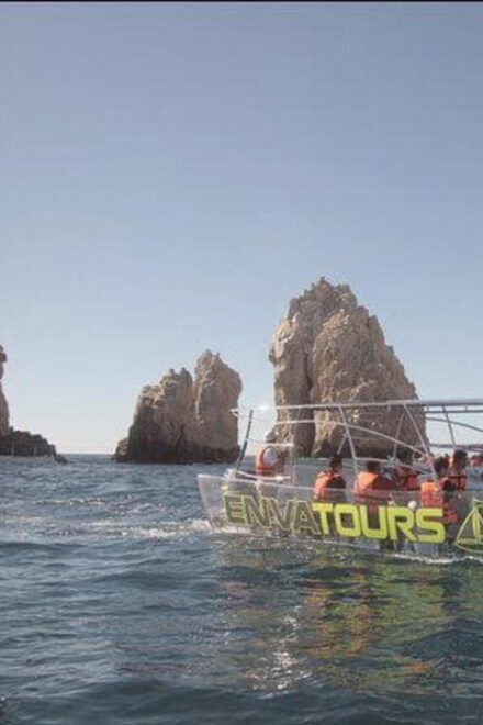 Cabo San Lucas: Clear Boat Tour - Included Amenities and Features