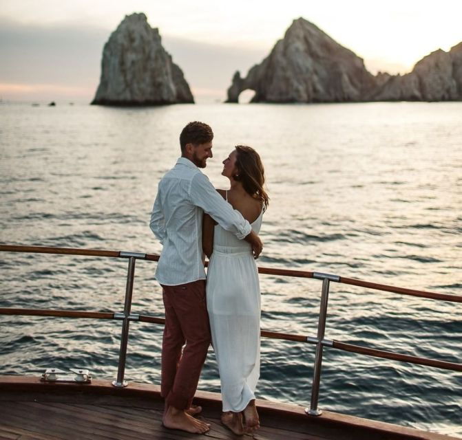 Cabo San Lucas: Luxury Sunset Cruise With Drinks and Dinner - Experience Details