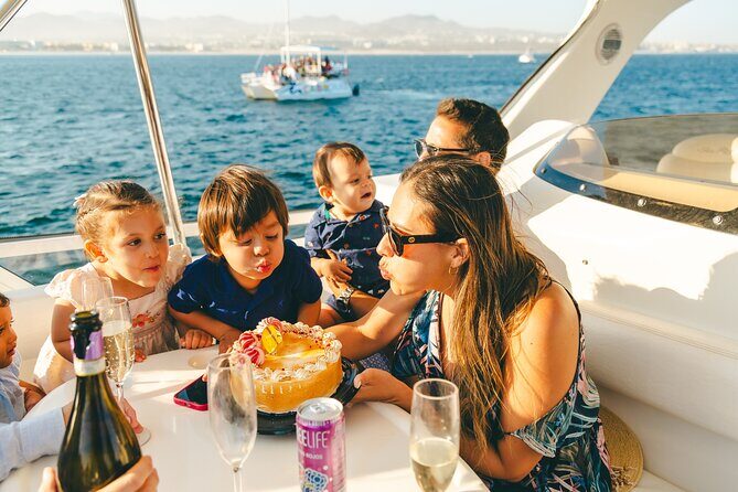 Cabo San Lucas Private Yacht with Open Bar & Snorkel - FAQ