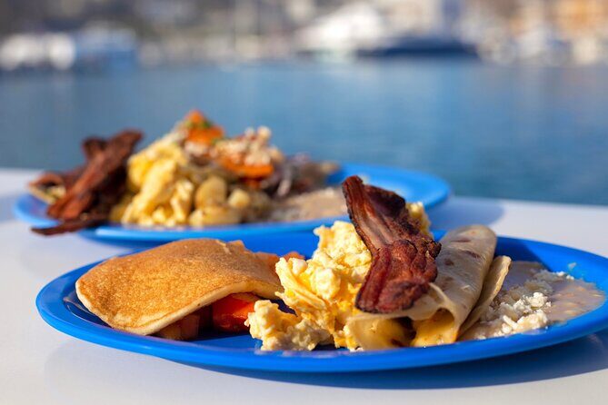 Cabo San Lucas Sunset Cruise Full dinner, open bar and transfer - FAQ