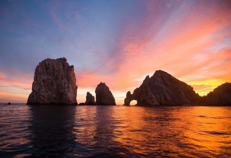 Cabo: Sunset Arch Yacht Tour - Dinner & Drinks up to 18 ppl - Boarding at Cabo Boat Adventures