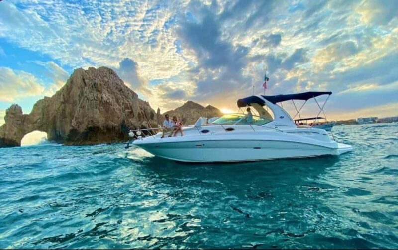 Cabo: Sunset Arch Yacht Tour - Dinner & Drinks up to 18 ppl - Sunset, Dinner, and Drinks