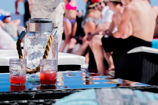 Cabo Wave Sunset Dinner Cruise - Background