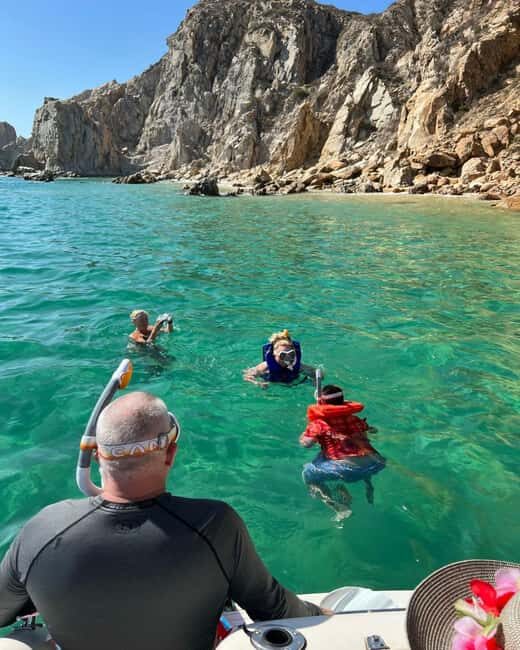 Cabo Yacht Tour  Arch, Pelican Rock, Snorkeling & Landmarks - What to Expect in Terms of Comfort & Group Size