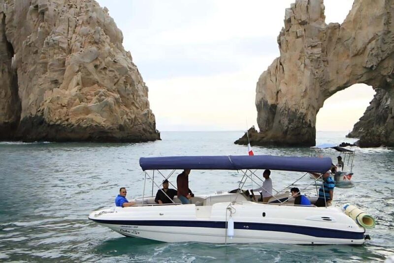 Cabo Yacht Tour to Lovers or Pelícano Beach + Beach Time - The Experience in Detail
