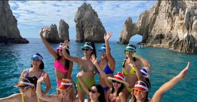 Cabos Private Yacht Tour, Water Activities, Lunch & Drinks - Included Amenities