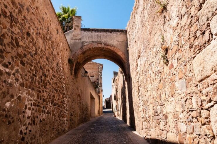 Cáceres: Guided City Highlights Walking Tour - Good To Know