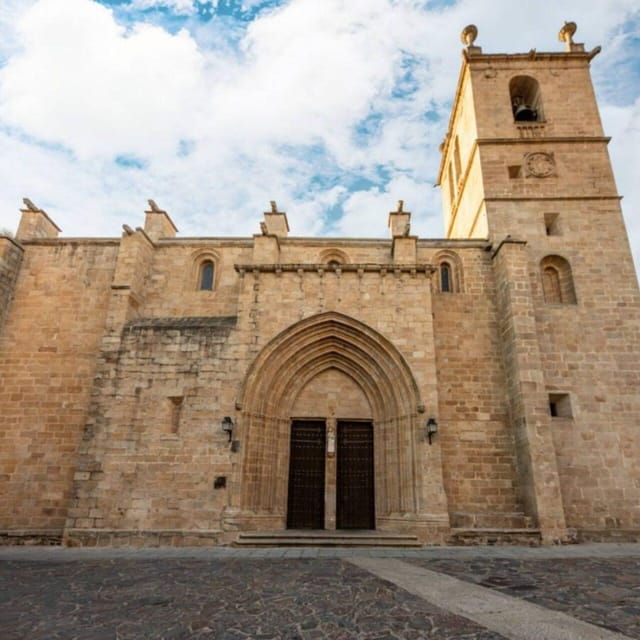 Cáceres: Guided Visit of the Santa María Co-Cathedral - Good To Know