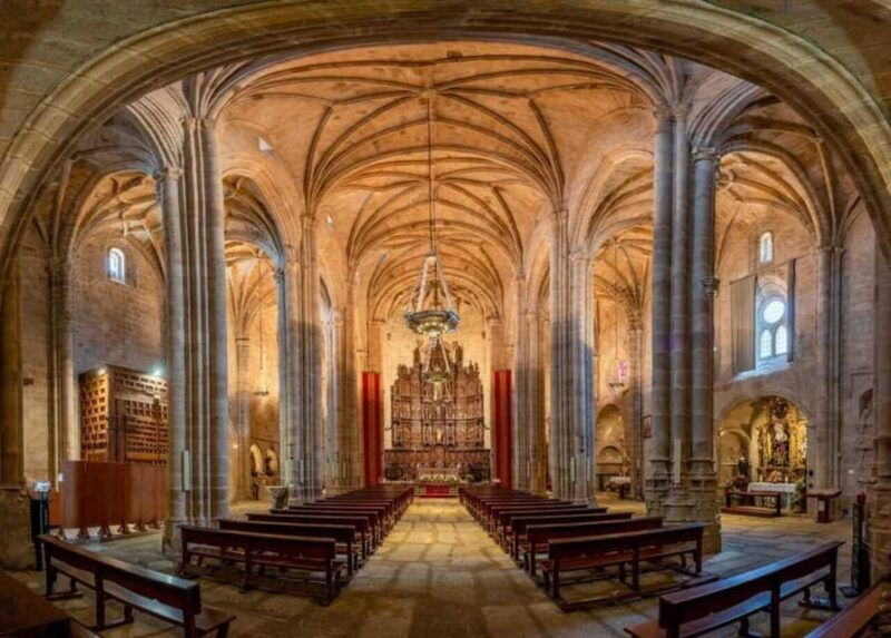Cáceres: Guided Visit of the Santa María Co-Cathedral - Booking Your Visit
