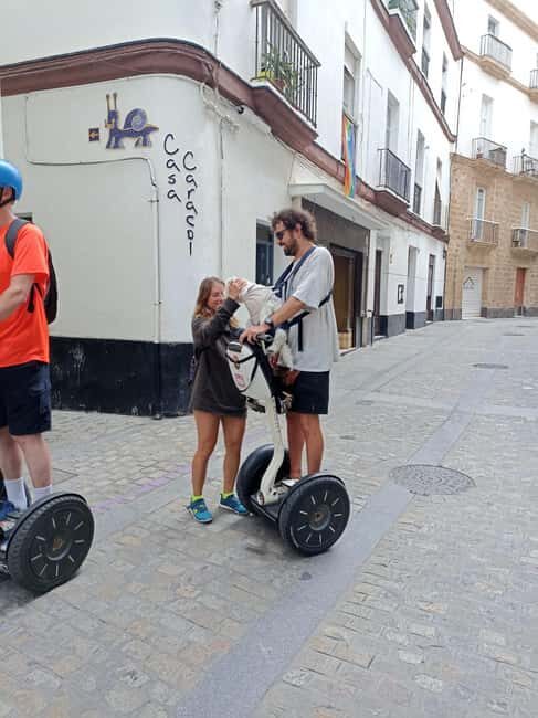 Cadiz: 1.45H Guided Segway/eScooters/EBikes for Big Groups - Good To Know