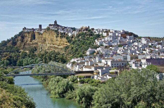 Cadiz, Jerez or El Puerto: White Towns of Andalusia Day Trip - Enjoy Scenic Views and Architecture