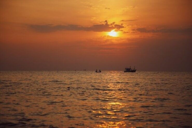 Cádiz: Private Sun Cruise for 2 With Aperitivo and Wine - Booking Information