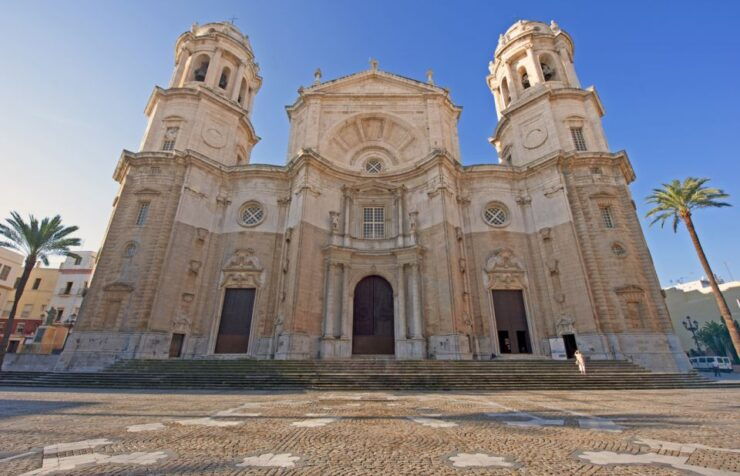 Cádiz: Private Walking Tour - Tour Duration and Guide Information